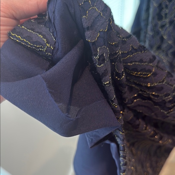 GUC Dress The Population Lidia Lace V-Neck Cocktail Dress - Picture 9 of 11